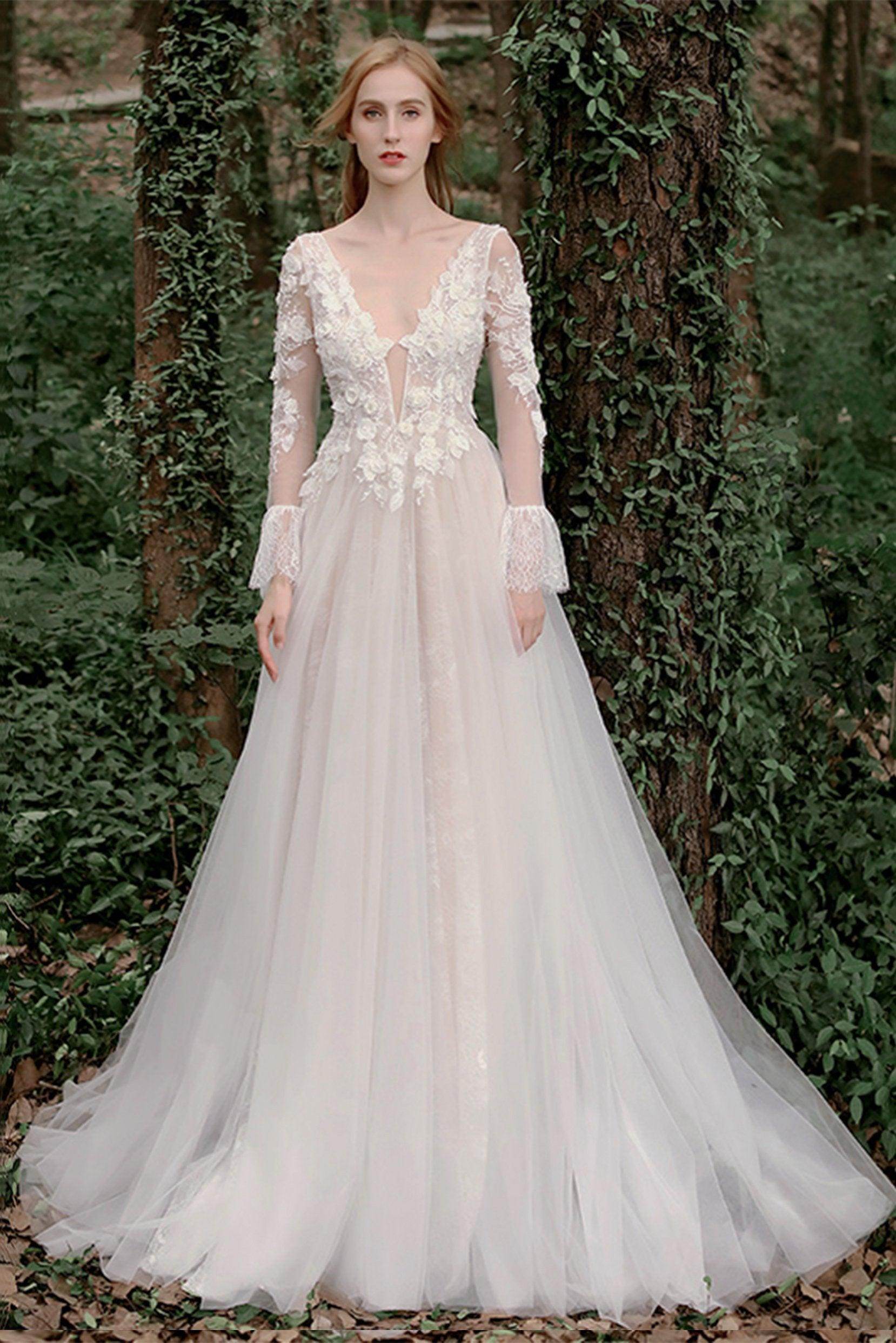 A-Line Sweep-Brush Train Lace Tulle Wedding Dress CW2752 - COCOMELODY